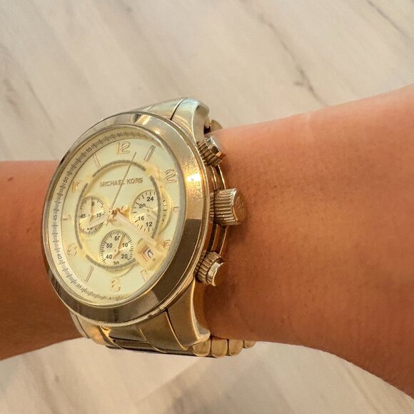 Michael Kors Gold Watch - Picture 4 of 4